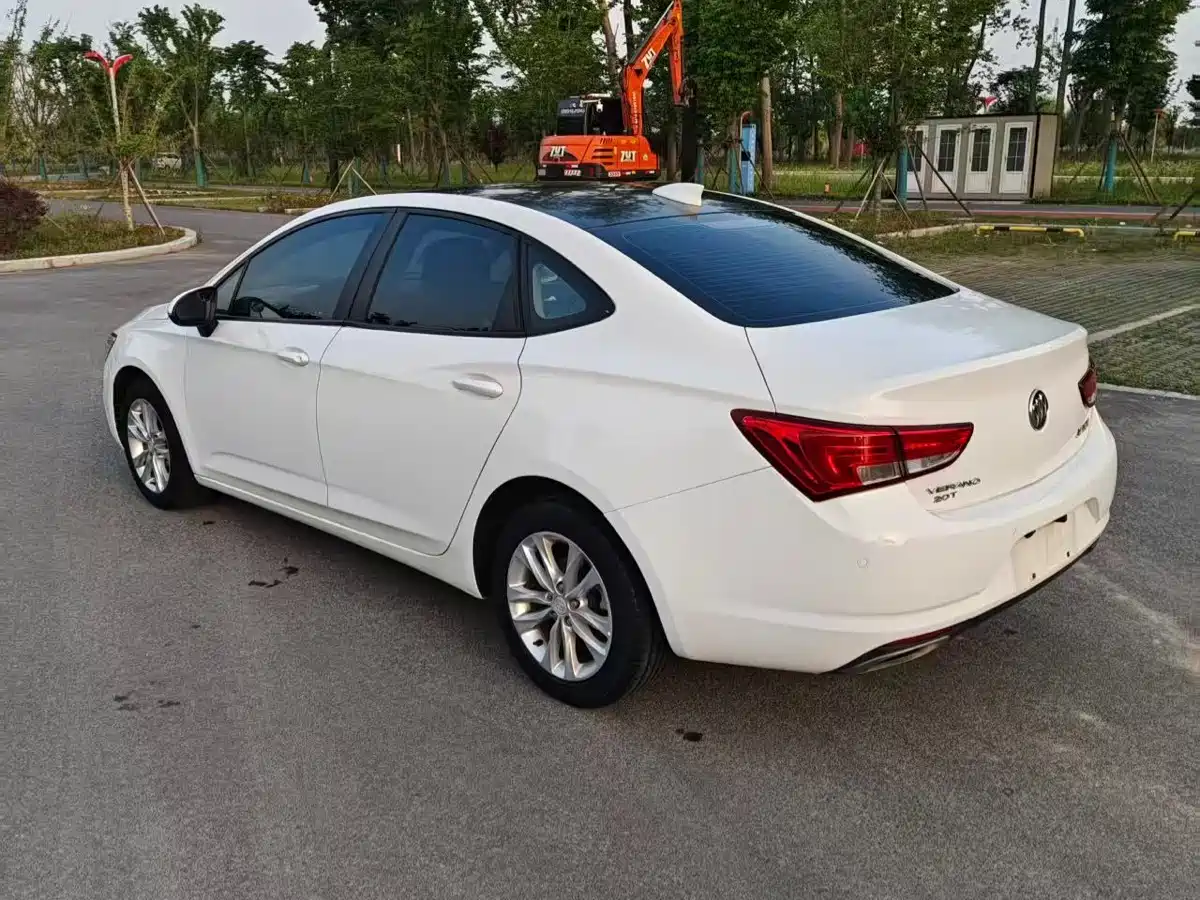 Buick Verano 2018 Sedan 20T Dual Clutch Leading фото 6
