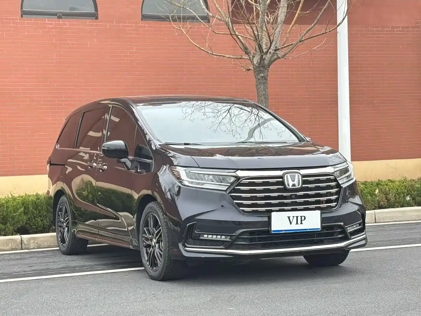 Honda Odyssey 2024 2.0L e:HEV Sharp·Ultimate Edition фото 3