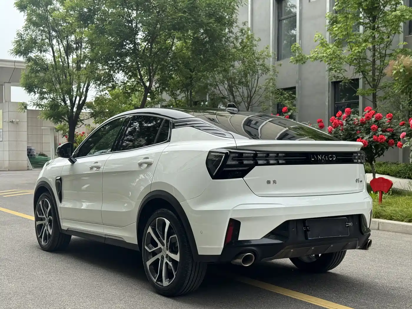 Lynk & Co 05 2020 2.0TD 4WD Halo Edition фото 9