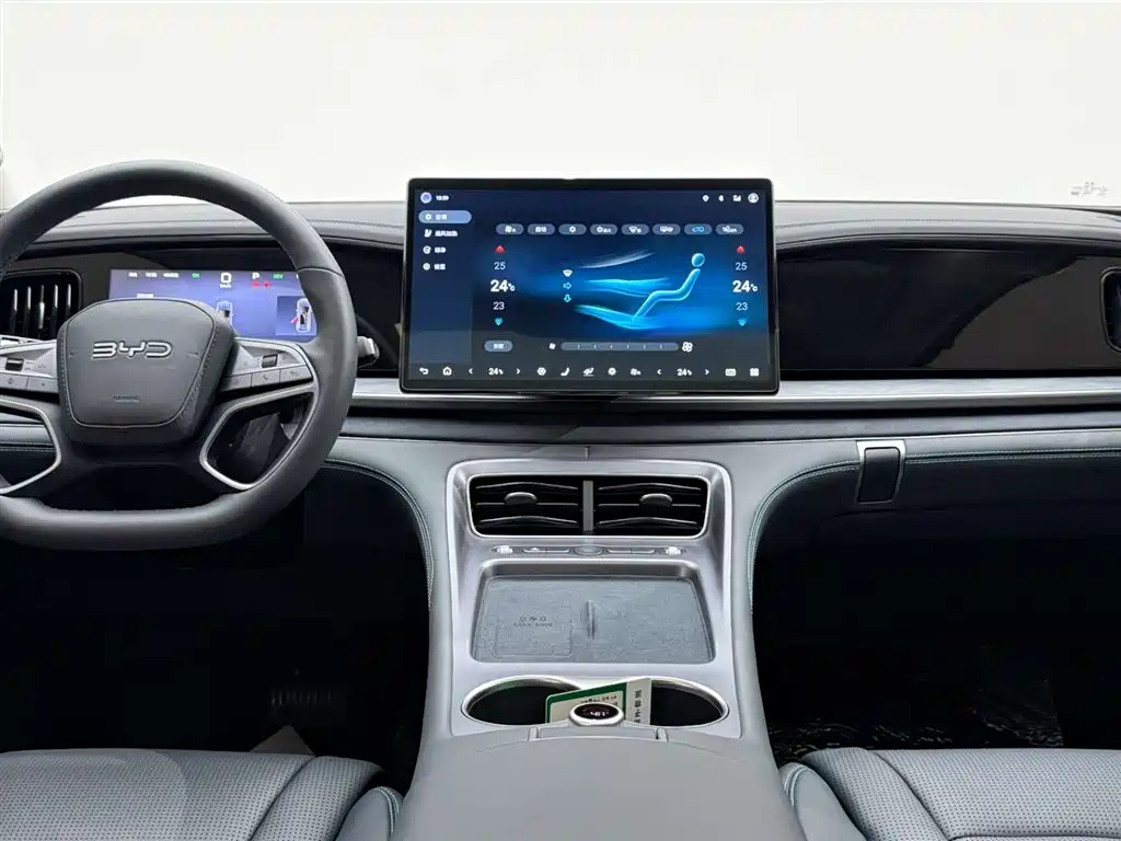 BYD Hai Shi 07 DM-i 2025 150 Pilot+ Edition фото 25