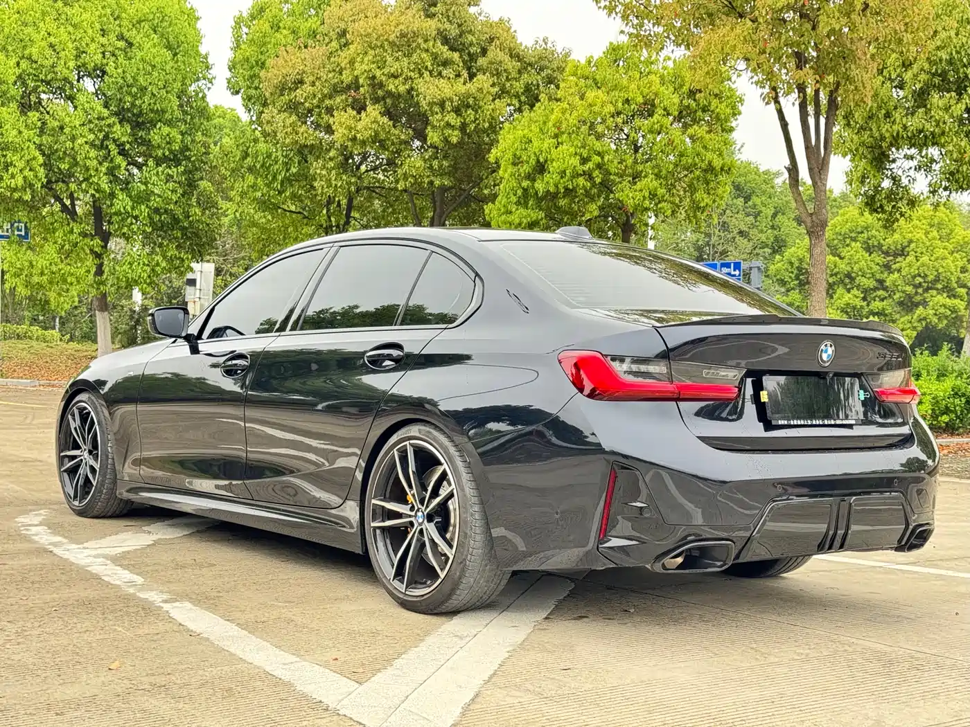 BMW 3 Series 2024 325Li M Sport Package фото 16