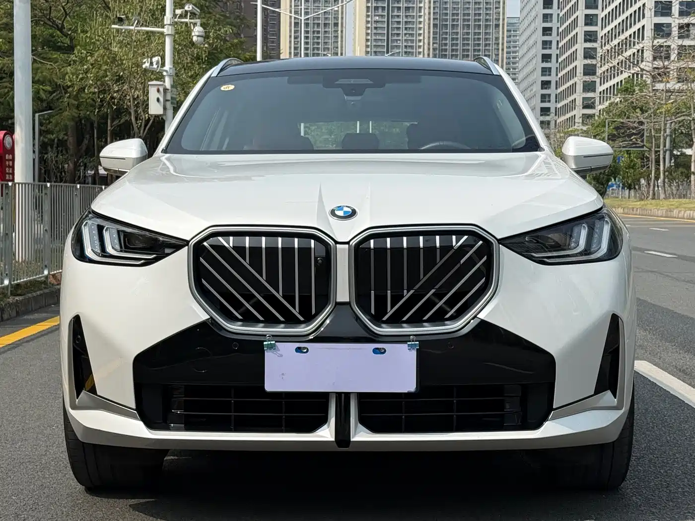 BMW X3 2025 xDrive30L Premium Model M Sport Black Package фото 2