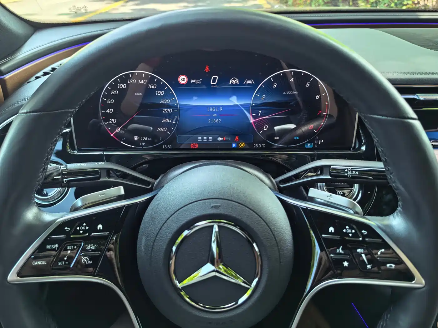 Mercedes-Benz E-Class 2024 Model E 300 L Luxury фото 8