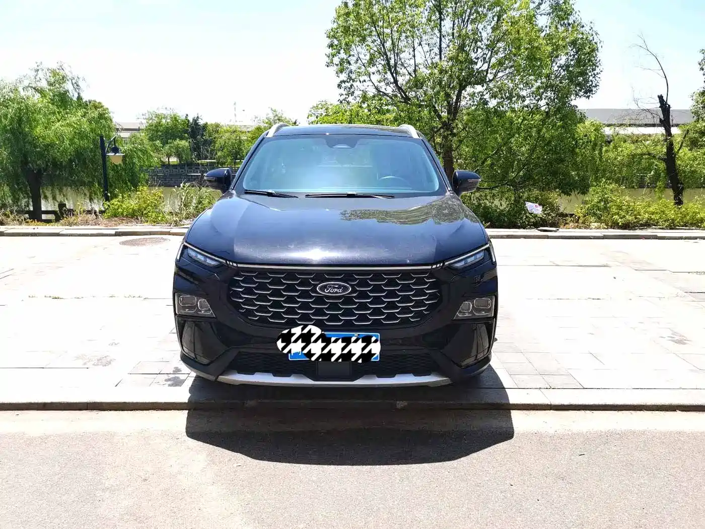 FORD LING RUI