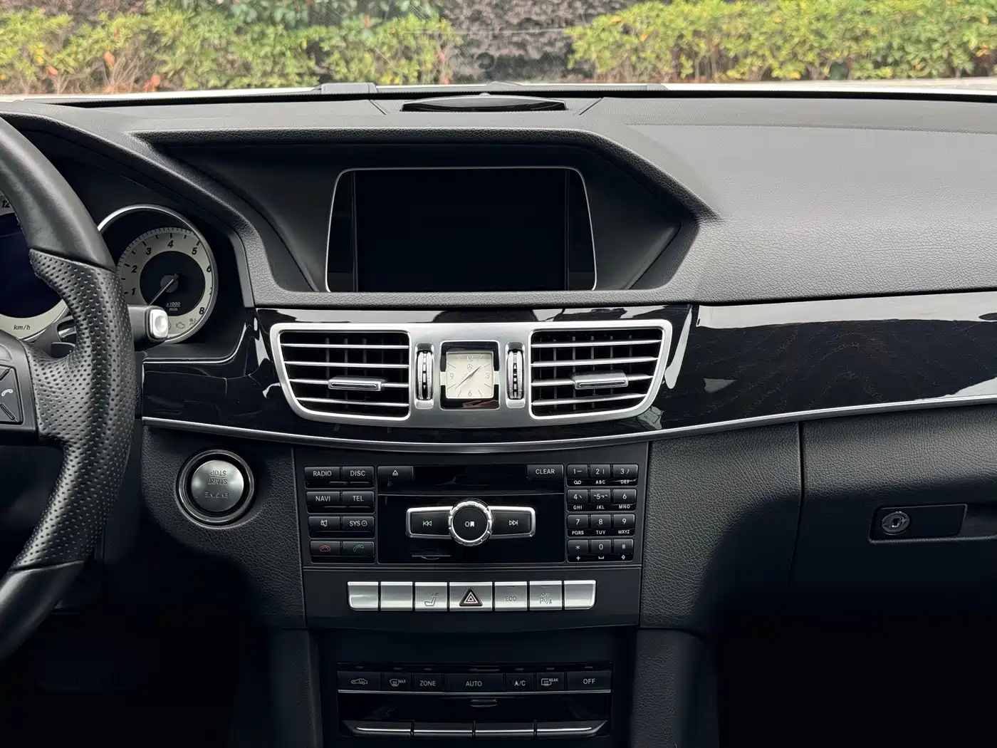 Mercedes-Benz E-Class 2015 E 260 L Sport фото 21