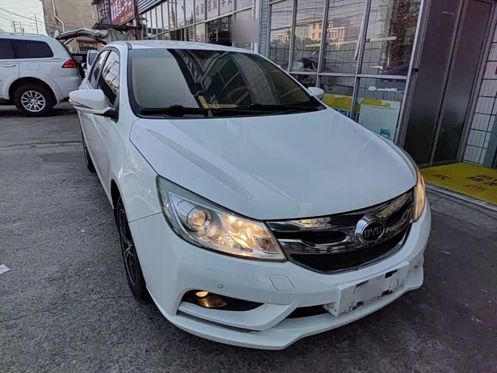 Photo 4 - BYD Surui