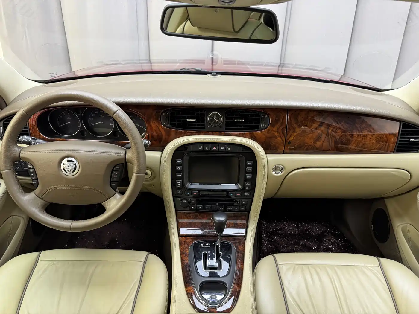 Jaguar XJ 2007 Model XJ6L 3.0 Royal Long Wheelbase фото 18