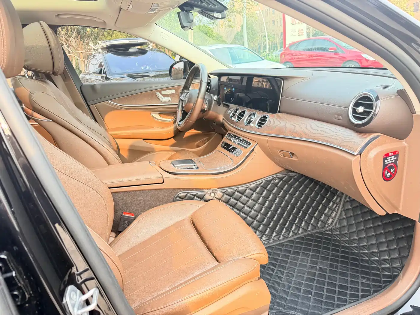 Mercedes-Benz E-Class 2023 E 260 L Sport фото 13