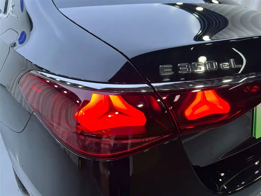 Mercedes-Benz E-Class New Energy 2024 E 350 e L Plug-in Hybrid Sedan фото 25
