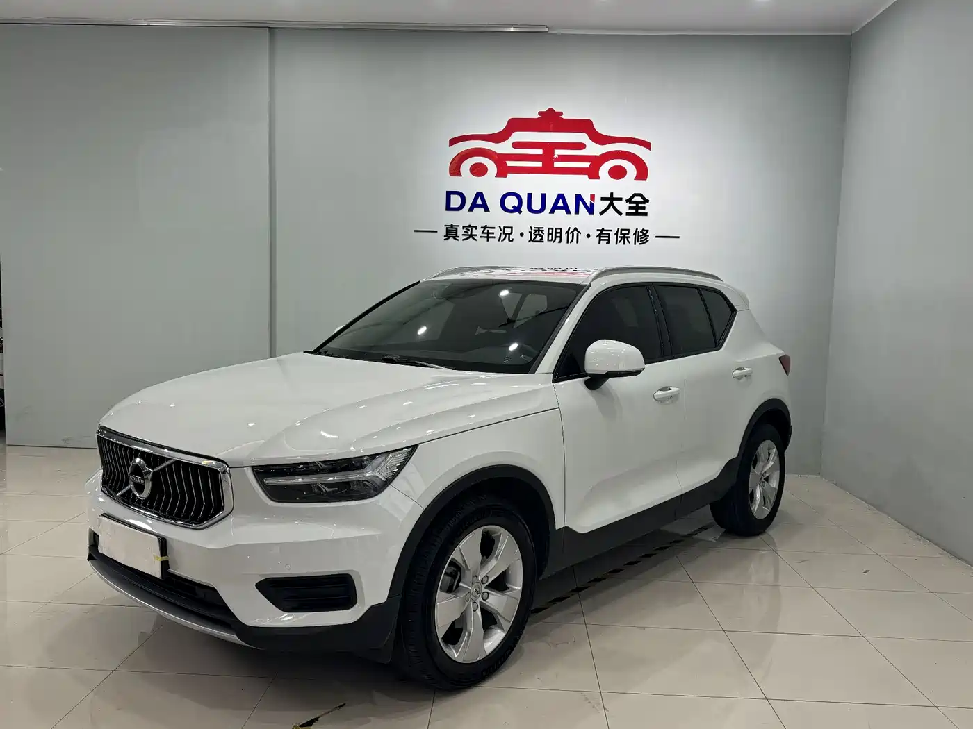 Фото 1 - Volvo XC40