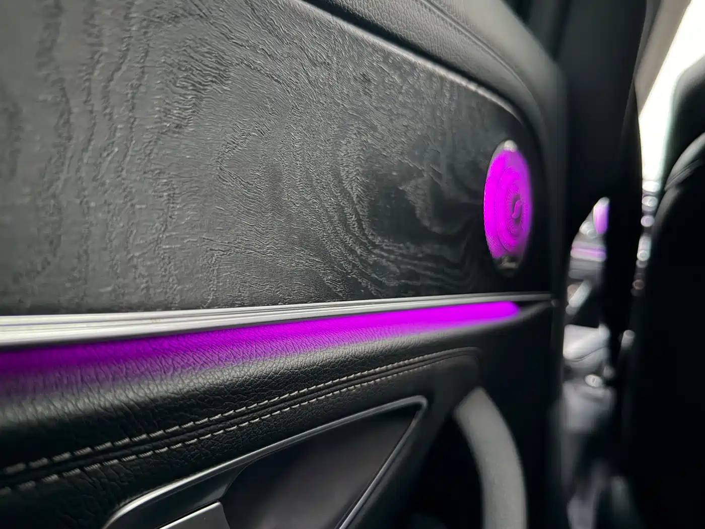 Mercedes-Benz E-Class 2019 E 200 L Sport фото 8