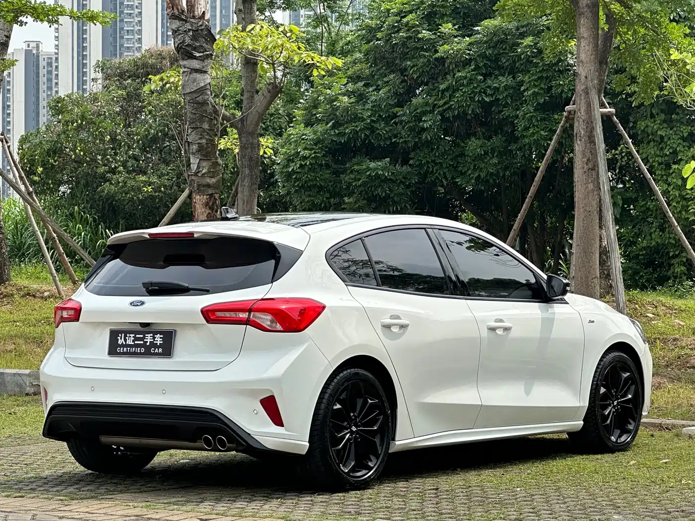 Ford Focus 2022 Hatchback EcoBoost 180 Automatic ST Line фото 29