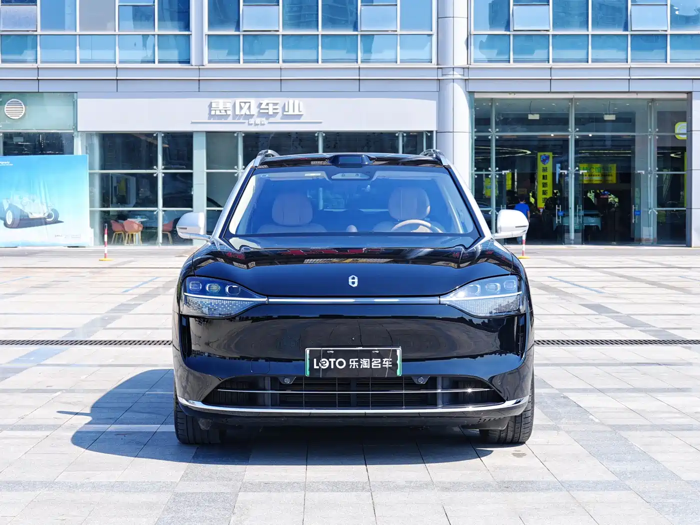 AITO Wenjie AITO M9 2025 Range Extender Max 52kWh 5-Seater фото 2