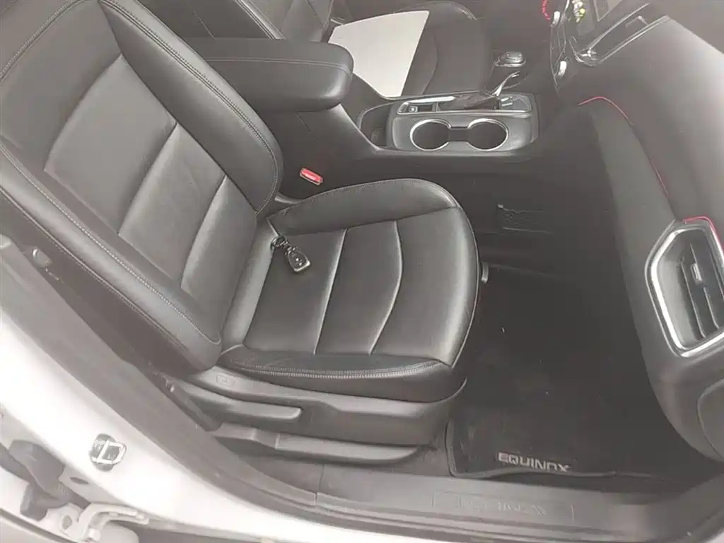 Chevrolet Equinox 2017 535T Automatic Realm Edition фото 25