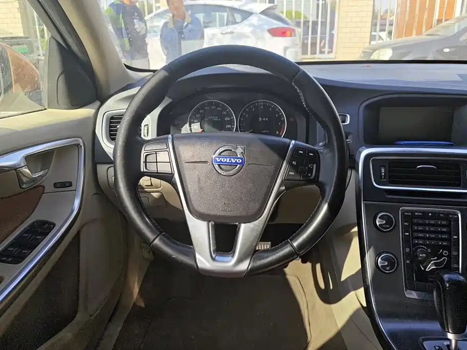 Фото 15 - Volvo S60 (Import)
