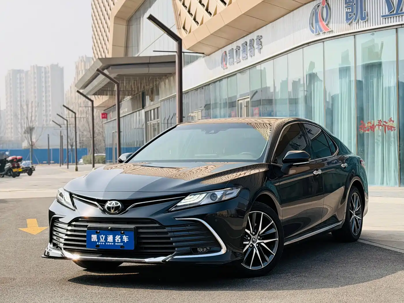 Toyota Camry 2023 2.5G Luxury Edition
