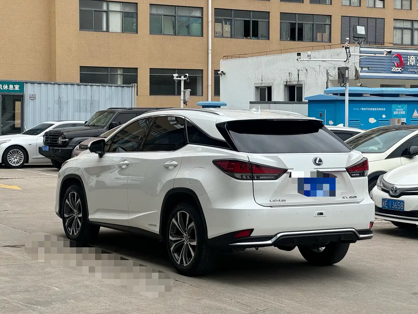 Lexus RX 2020 Facelift 450h AWD Elegance Edition фото 9
