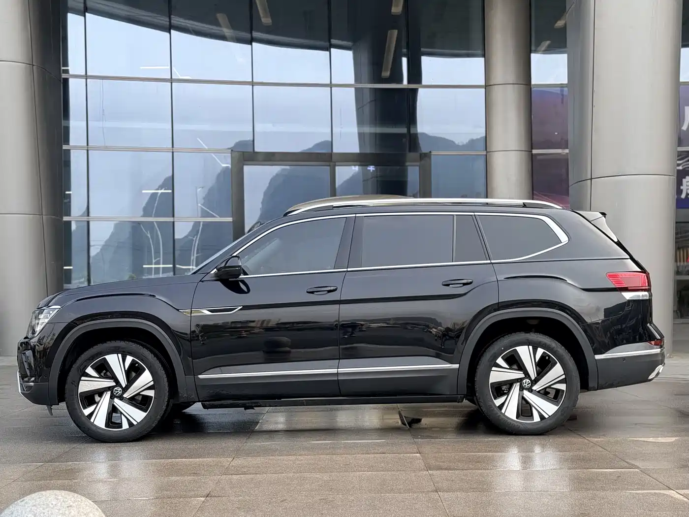 Volkswagen Teramont 2023 380TSI AWD Premium Luxury Edition фото 4