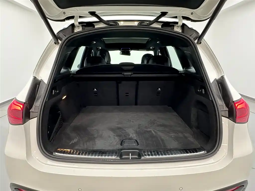 Mercedes-Benz GLC 2023 Facelift GLC 300 L 4MATIC Sport 5-Seater фото 26
