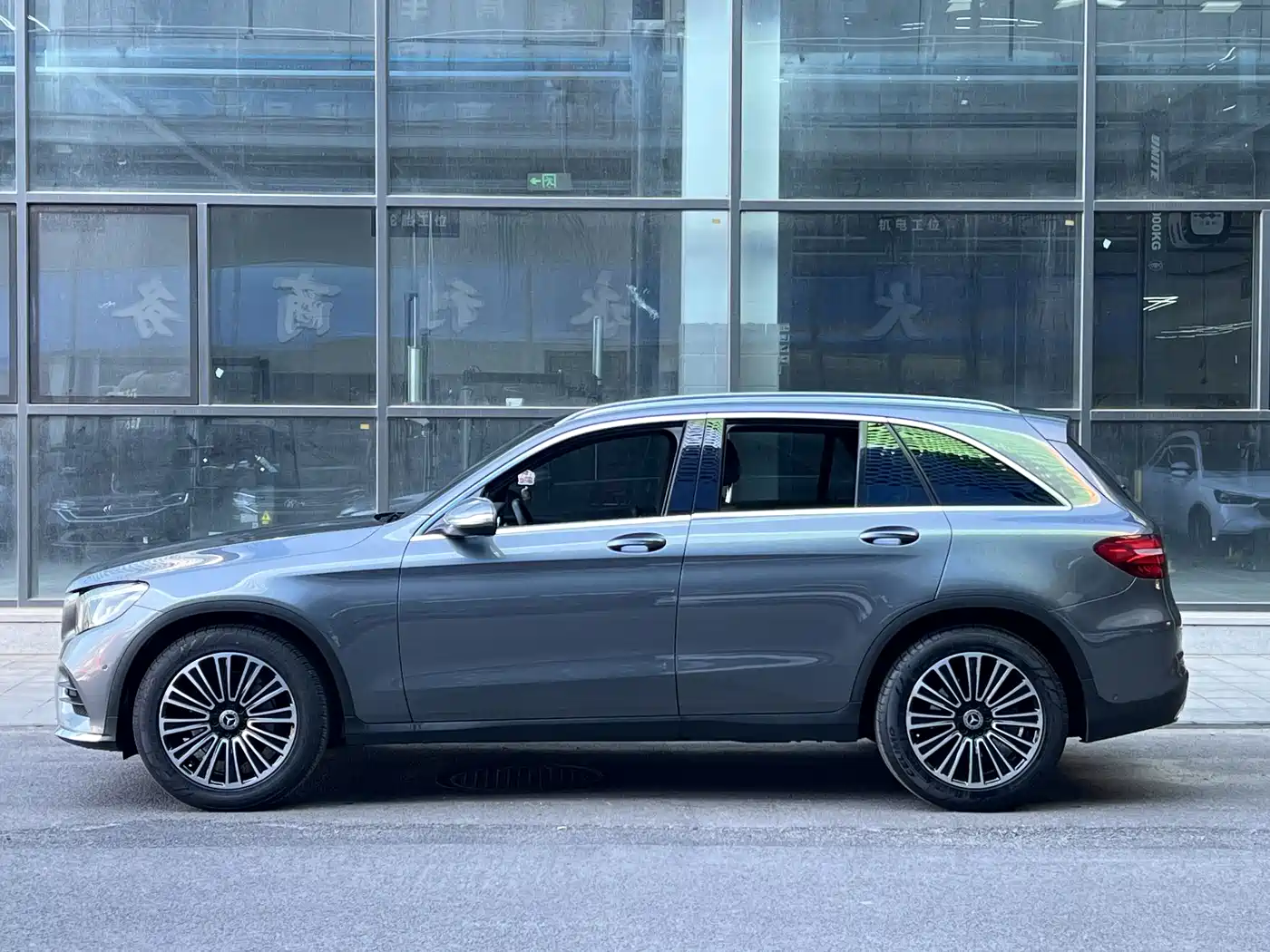 Mercedes-Benz GLC 2018 GLC 260 4MATIC Dynamic фото 2