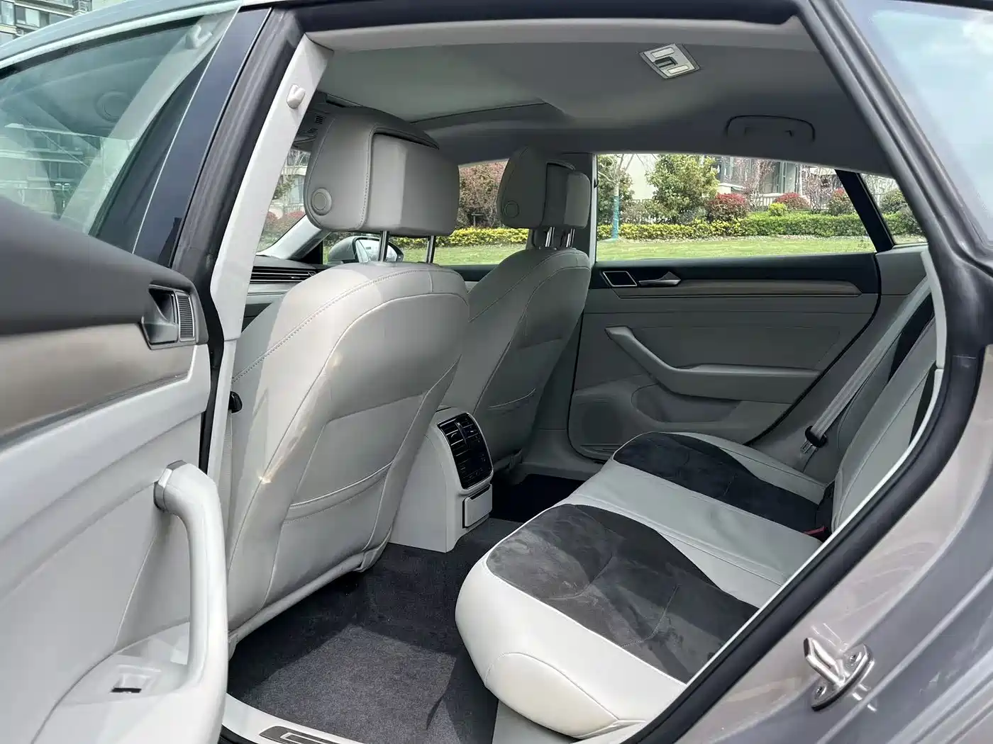 Volkswagen FAW-Volkswagen CC 2019 330TSI Luxury Appearance (China V) фото 12