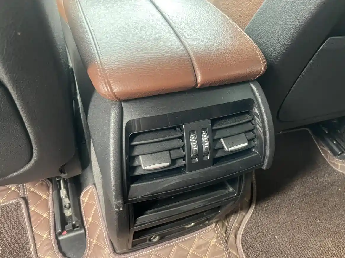 BMW X6 2015 xDrive35i Luxury Model фото 9