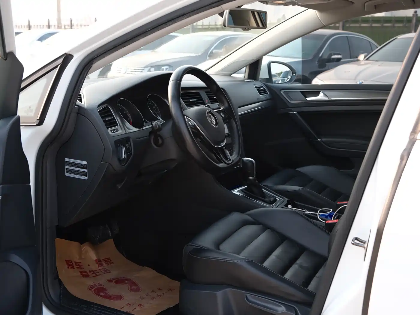 Volkswagen Golf 2014 1.4TSI Automatic Luxury фото 7