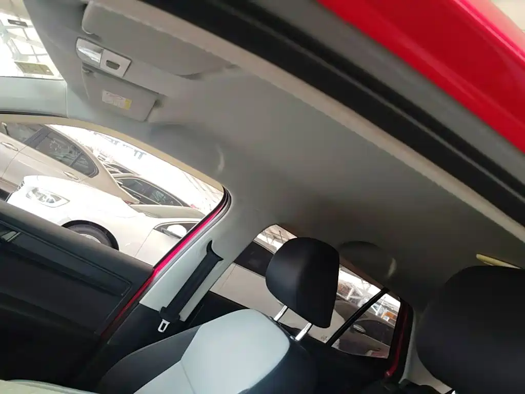 Škoda Fabia 2018 2017 1.4L Auto Car Enjoy Edition