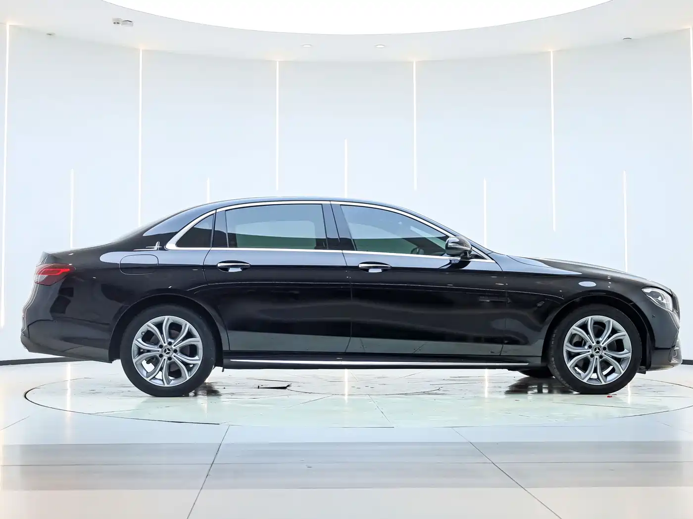 Mercedes-Benz E-Class 2021 Facelift E 300 L Sport Fashion фото 6
