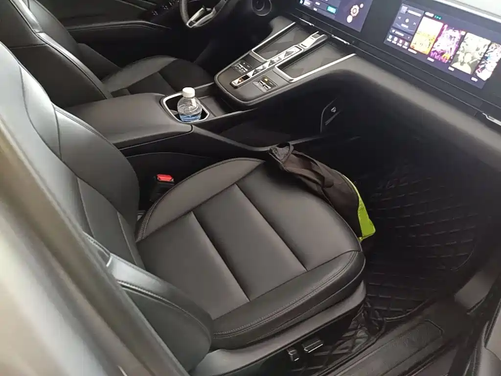 Haval Xiaolong MAX 2023 2023 1.5L Hi4 105 4WD Pilot Edition