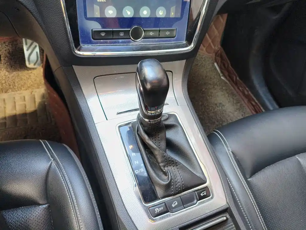 Roewe RX5 2016 2016 20T 2WD Automatic Internet Smart Edition