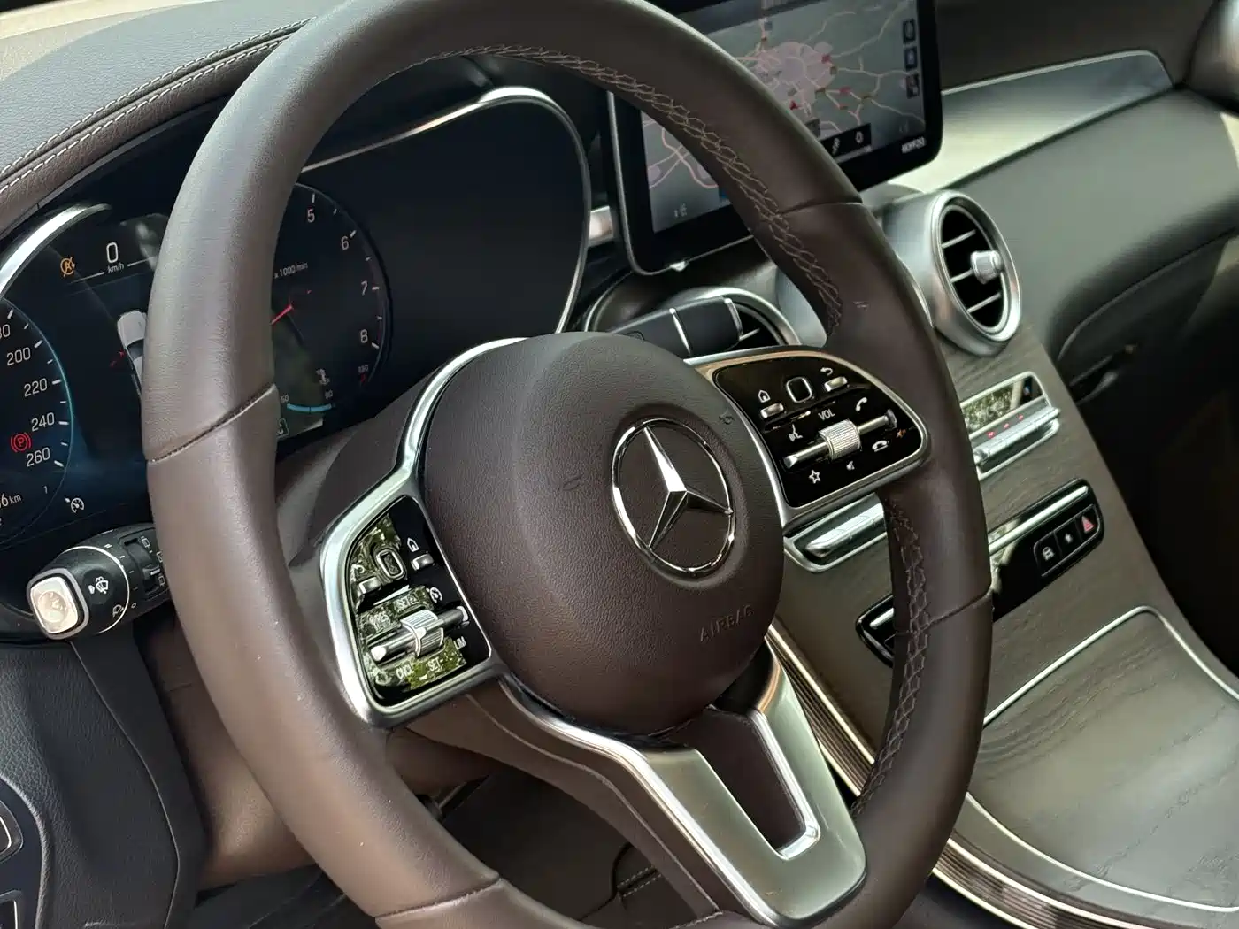 Mercedes-Benz GLC 2020 GLC 260 L 4MATIC Luxury фото 5