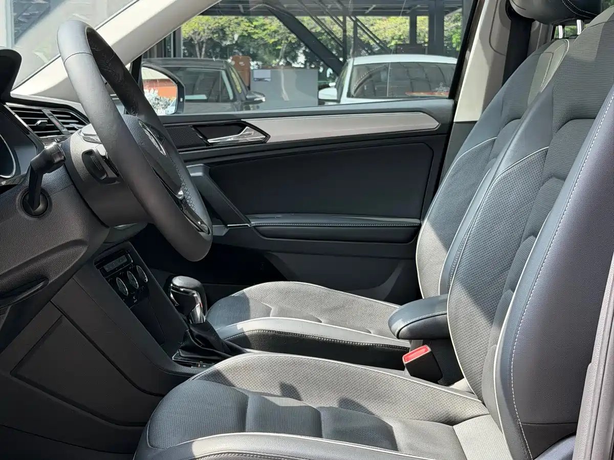 Volkswagen Tiguan L 2017 330TSI Automatic 2WD Flagship Edition фото 11