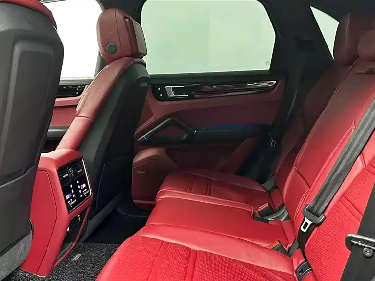 PORSCHE CAYENNE NEW ENERGY