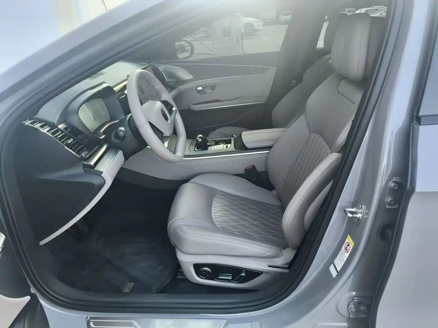 BYD Han 2025 DM-i 125KM LiDAR Smart Driving фото 8