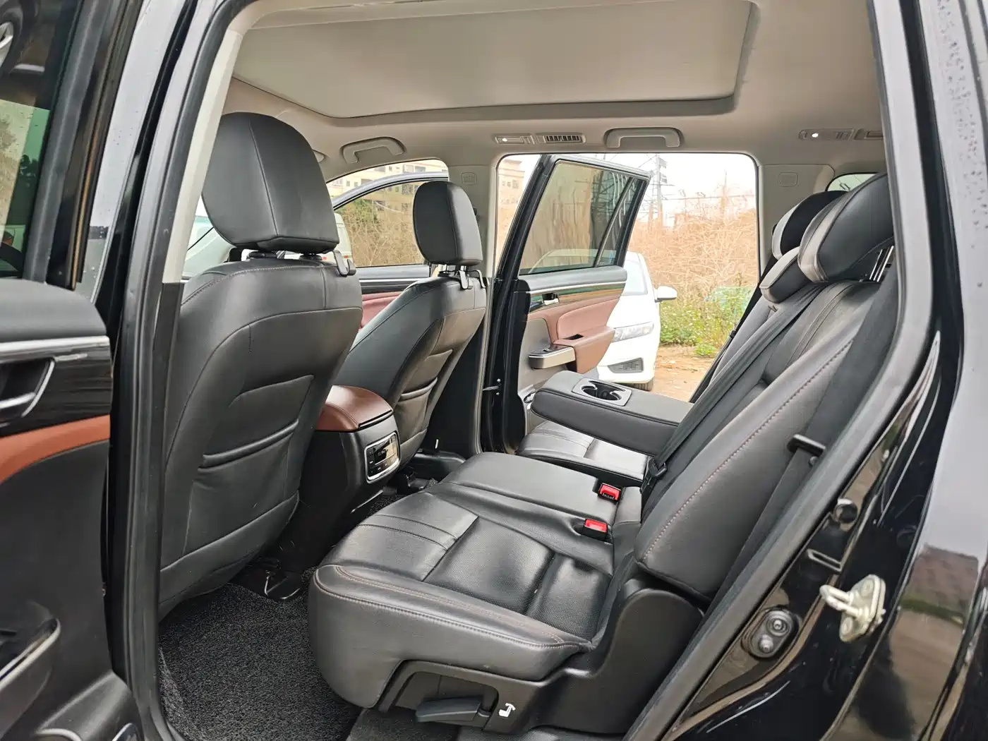 GAC Trumpchi Trumpchi GS8 2017 320T 2WD Luxury Smart Connect (7-seater) фото 10