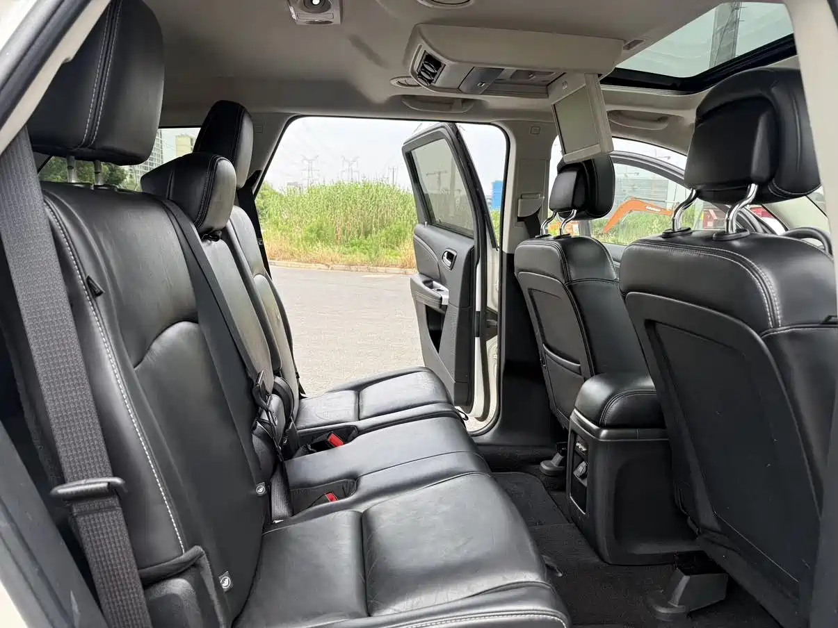 Dodge Journey 2015 2013 Model 2.4L 2WD Premium Edition