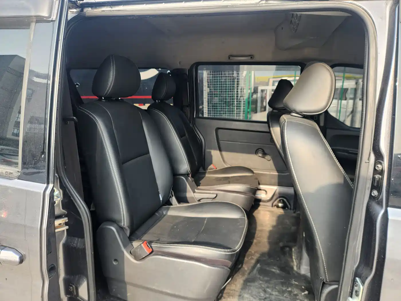 SRM Xinyuan Golden Sealion M 2023 2024 Model 1.5L Travel Lion Passenger Vehicle 5/6/7 Seater