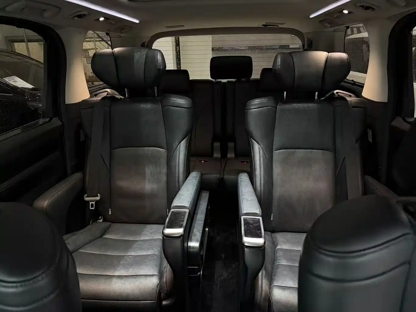 Toyota Vellfire 2021 2021 Crown Hybrid 2.5L HV Luxury Edition