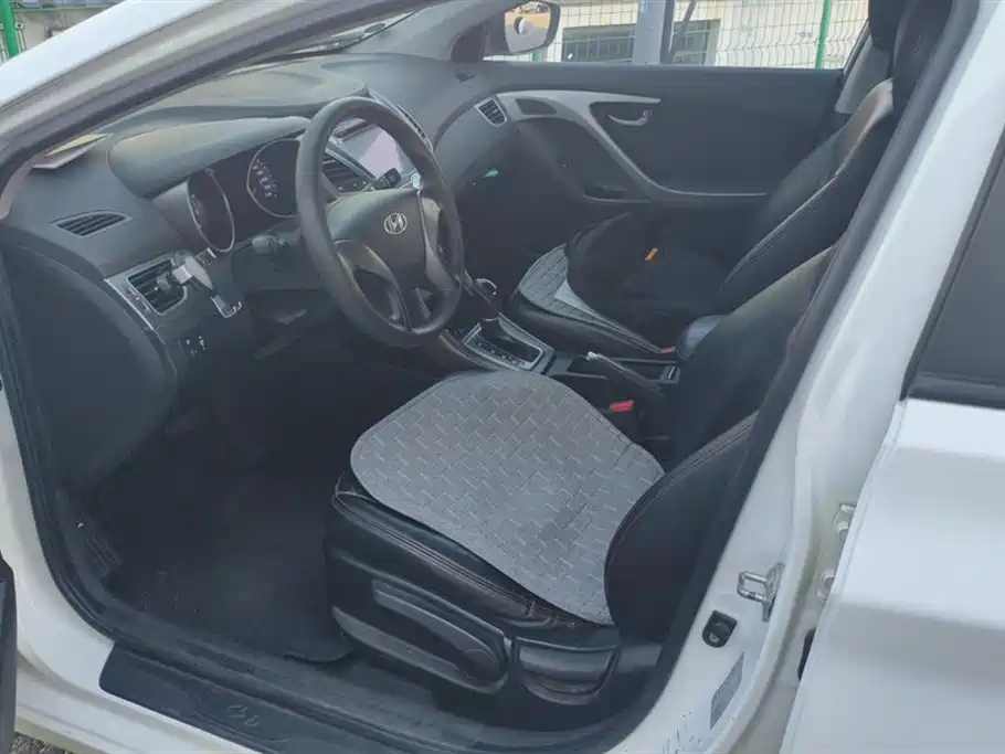 Hyundai Langdong 2015 1.6L Auto Trend фото 9