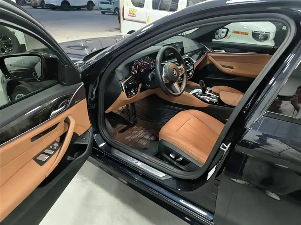 BMW 5 Series 2018 Facelift 530Li Leading M Sport Package фото 16