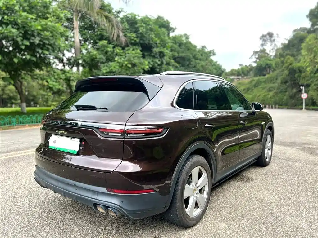 PORSCHE CAYENNE NEW ENERGY