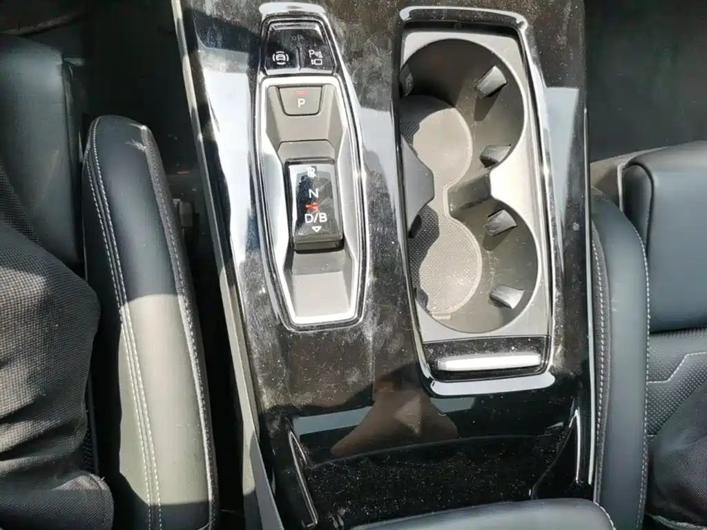Audi Q6L e-tron 2025 Model Pioneer Edition фото 21