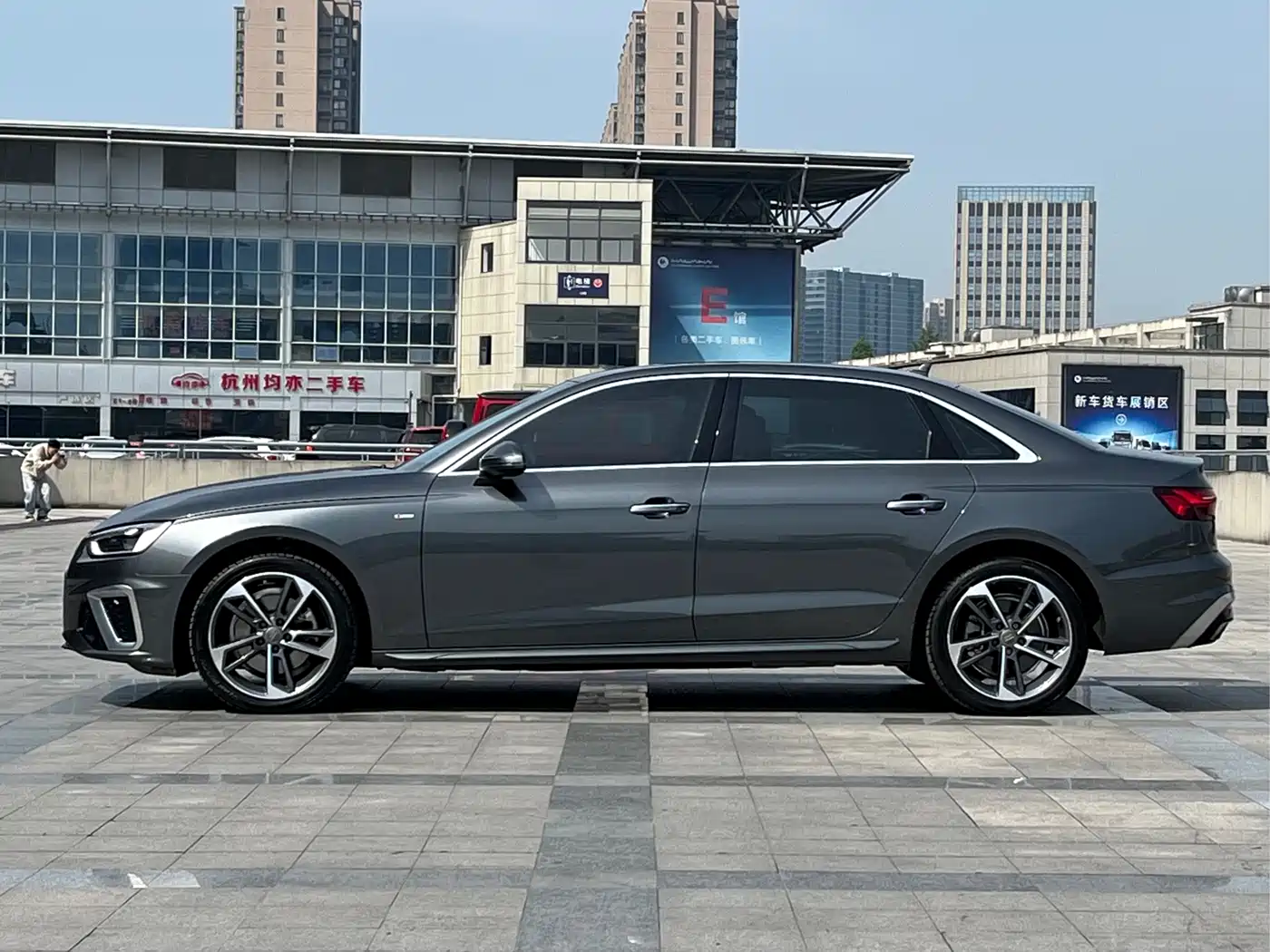 Audi A4L 2020 40 TFSI Fashion Dynamic Edition фото 3