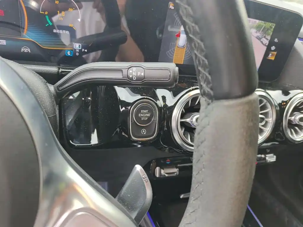 MERCEDES-BENZ GLA AMG