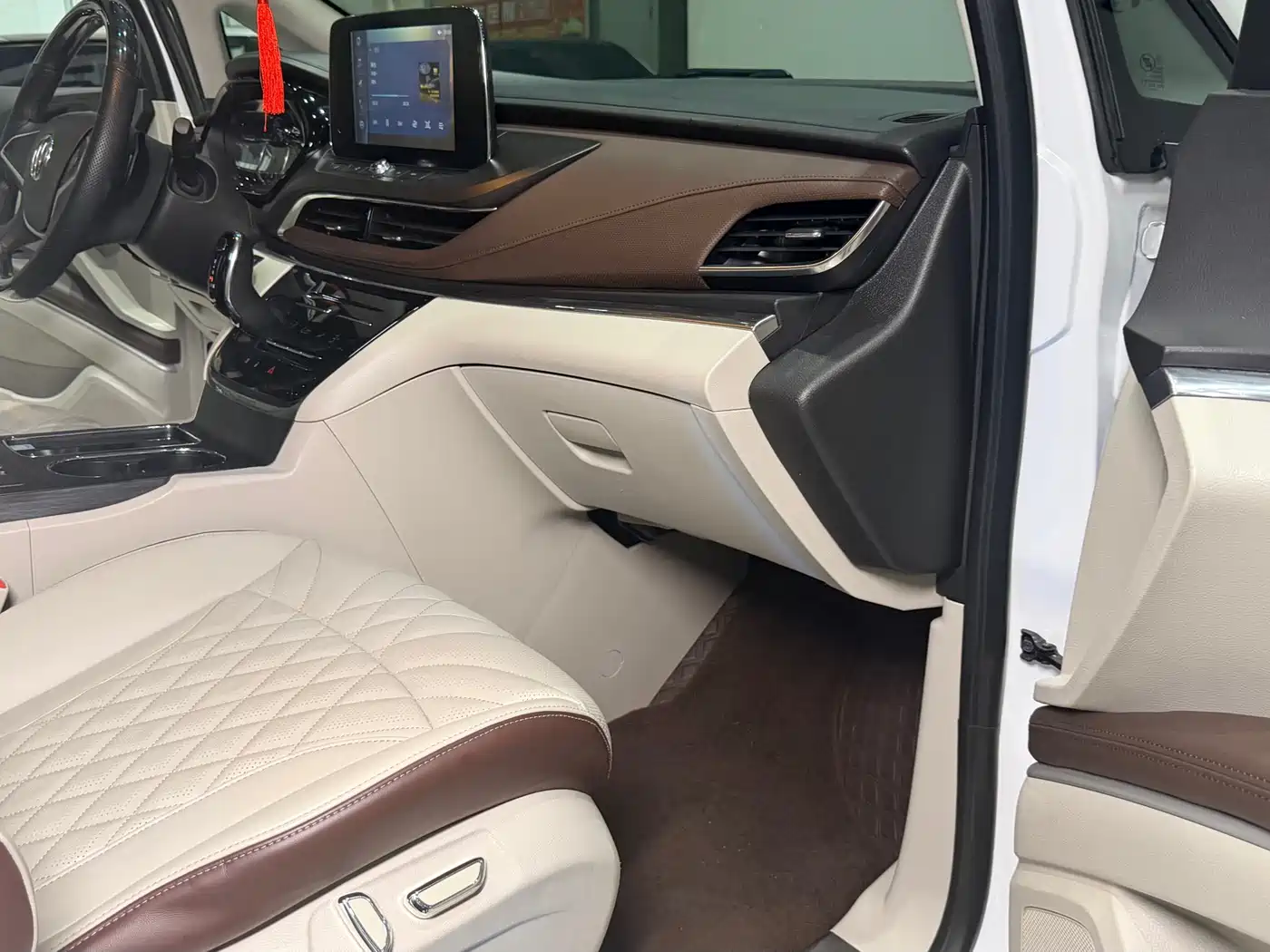 Buick GL8 2023 Model Land Business Class Comfort фото 23
