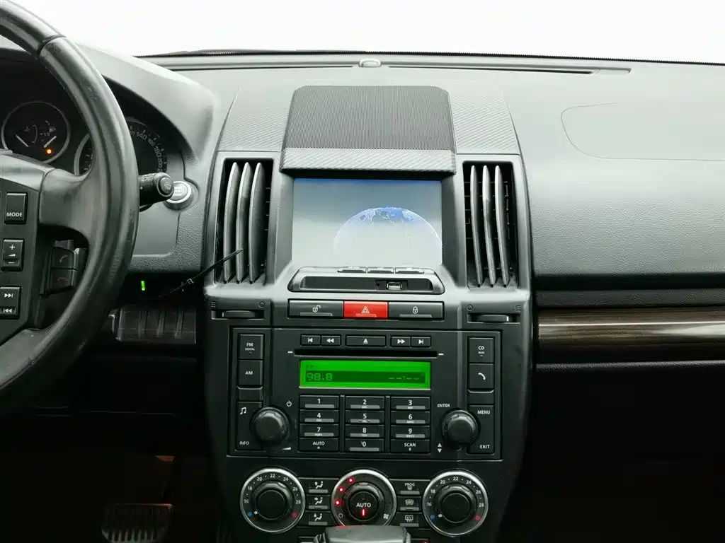 Land Rover Freelander 2 2012 2.0T Si4 SE Petrol фото 21