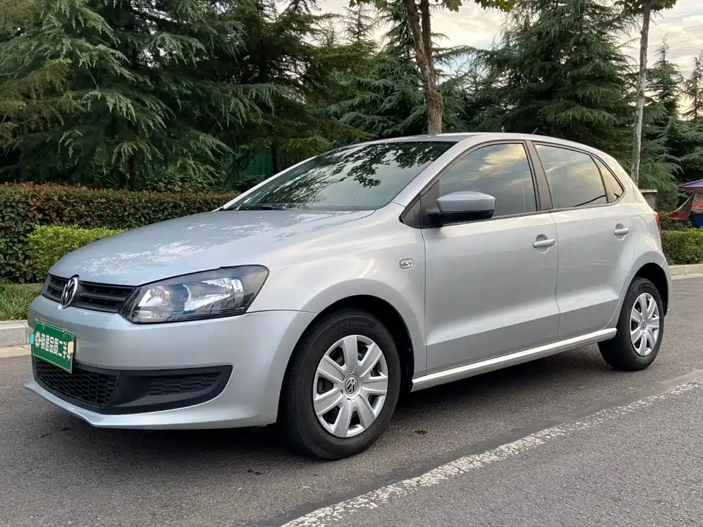 Volkswagen Polo 2013 2013 1.4L Manual Trend Edition