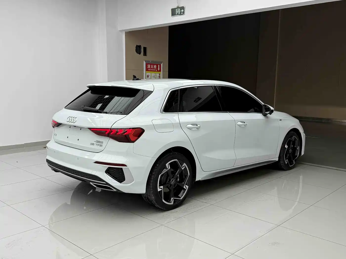 Audi A3 2023 Sportback 35 TFSI Luxury Sport фото 14