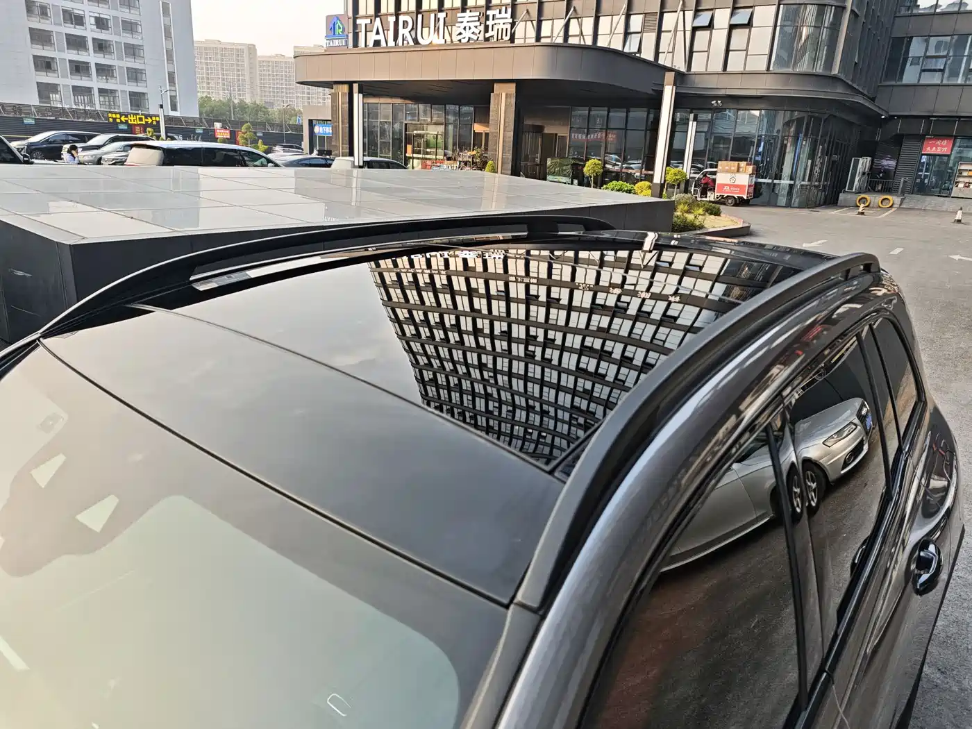 MERCEDES-BENZ GLB AMG